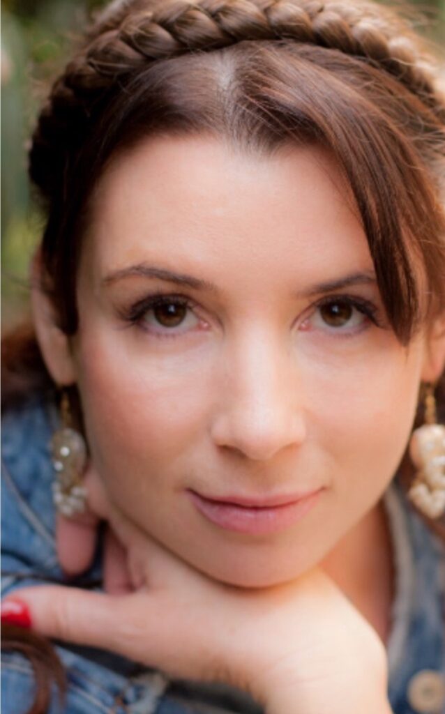 colleen belharrat image